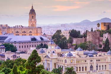 Monumentos de Málaga entre ellos la catedral y el ayuntamiento
